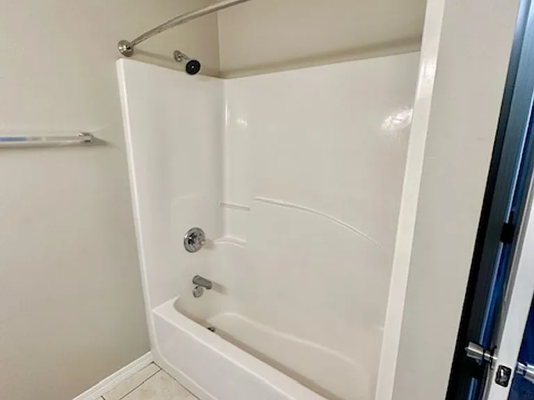 29 E Lane Dr — Photo 18