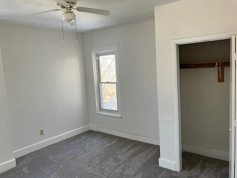 163 N Pitt St — Photo 3