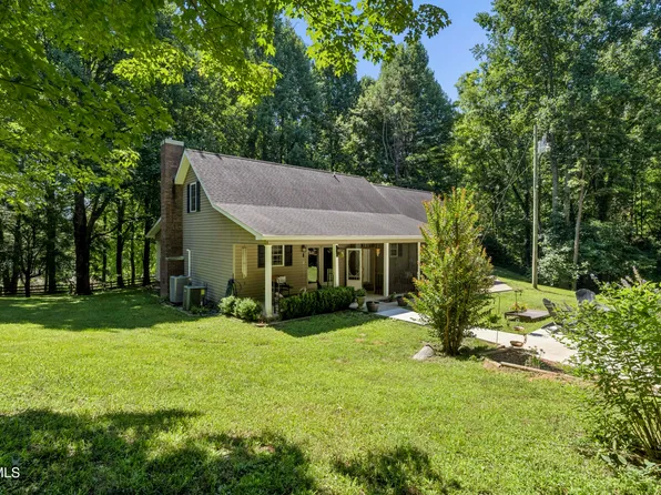 1690 Pleasant Grove Rd, Bluff City, TN 37618