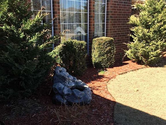 4th image of 304 Oakdale Dr