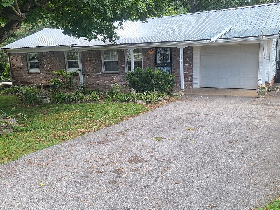 1st image of 4104 Thornwood Dr