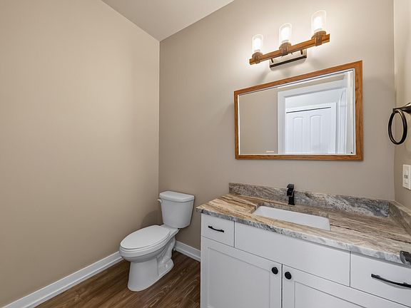 5th image of 23110 Merlene Dr