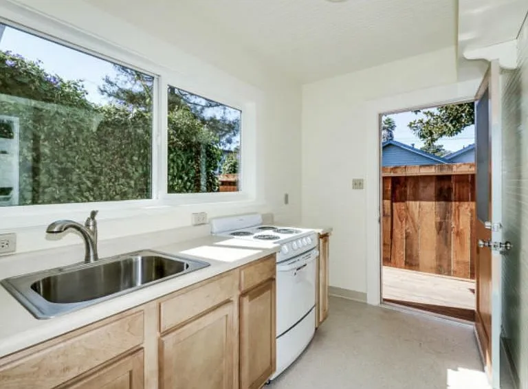 1011 Seabright Ave #1/2 — Photo 6
