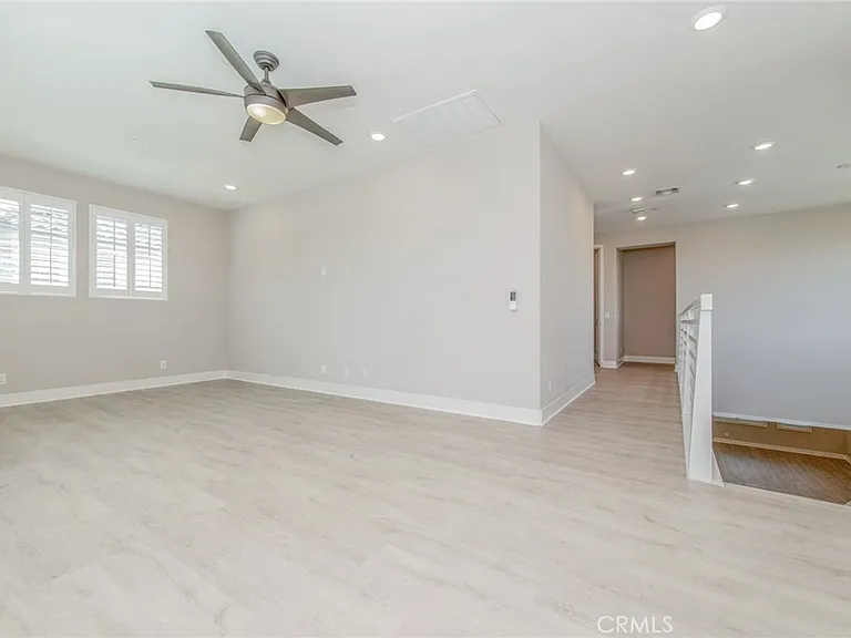 125 Turnstone — Photo 22