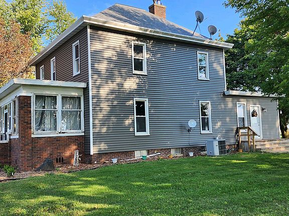 3rd image of 1545 County Road 1150 N
