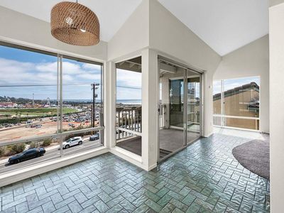 241 Turf View Dr, Solana Beach, CA, 92075