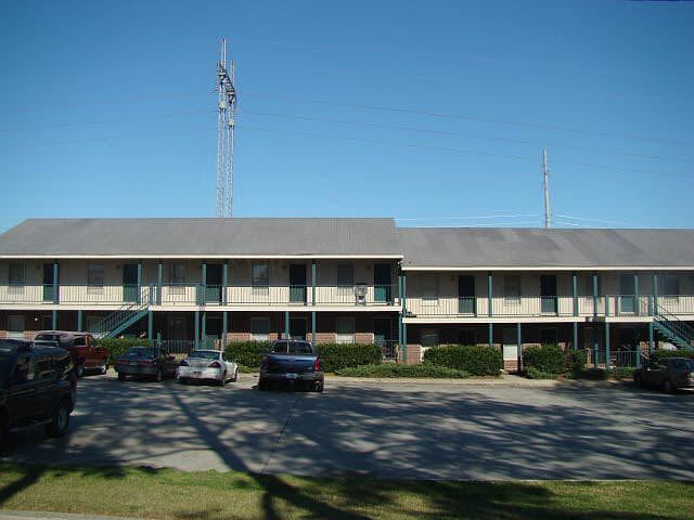 1st image of 228 Lanier Dr #110