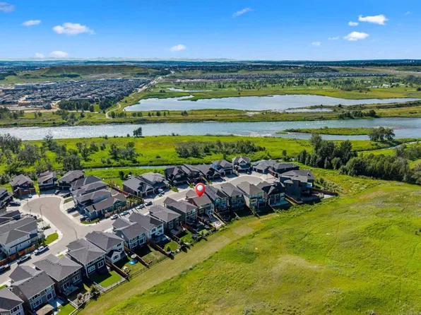 52 W Cranbrook Cpe SE, Calgary, AB T3M 3L5