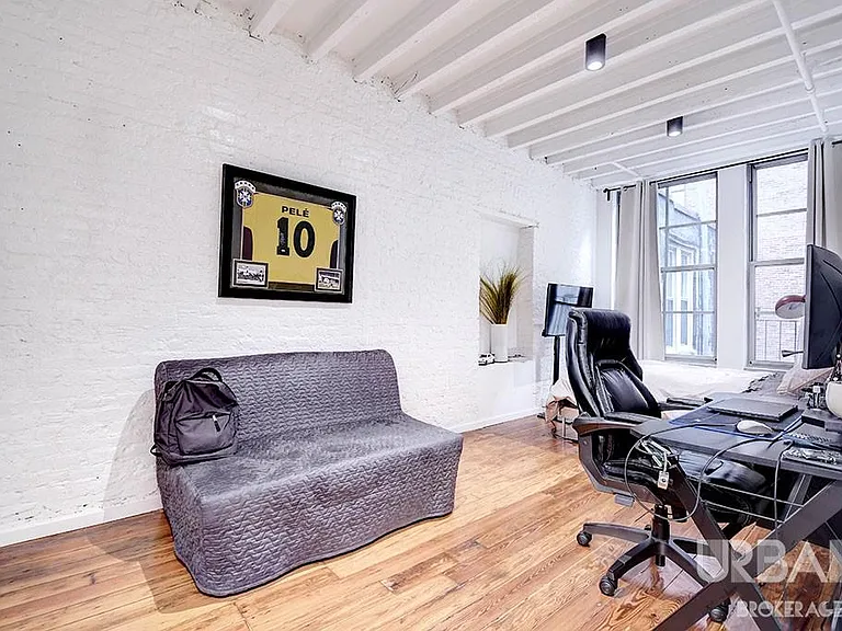 86 E 10th St #3 — Photo 10