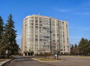 712 Rossland Rd E #1106, Whitby, ON L1N9E8
