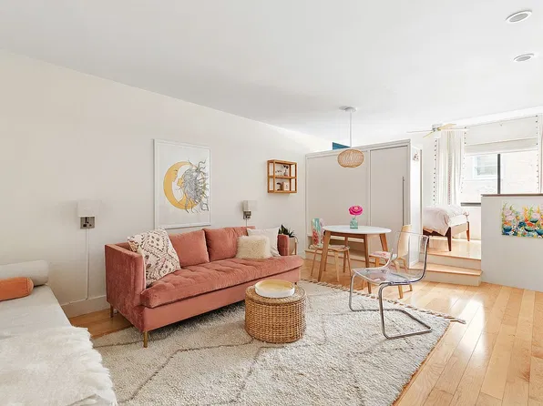 85 8th Ave APT 5H, New York, NY 10011