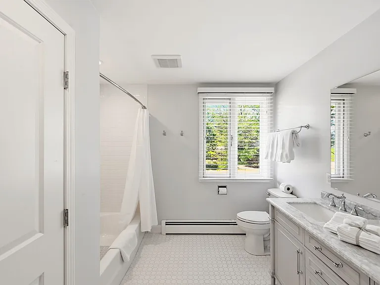 516 Country Ln — Photo 28