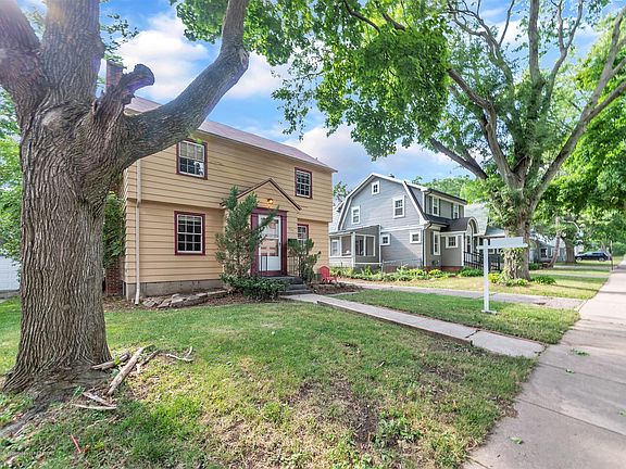 3rd image of 539 Charles St