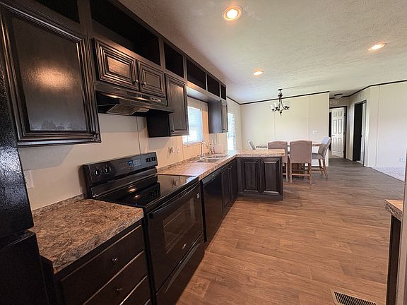 4th image of 843 Robin Nest Way #20