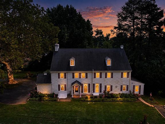 2nd image of 469 Ridge Ln