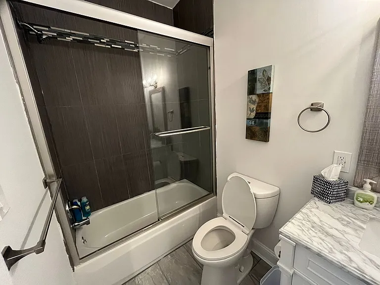 Dennison Ave 866-868 CR — Photo 61