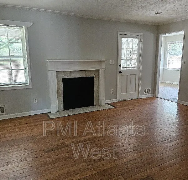 2250 Sandgate Cir — Photo 3