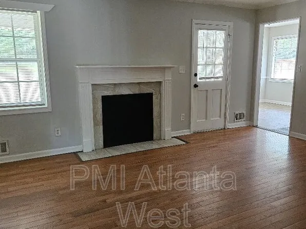 2250 Sandgate Cir, Atlanta, GA 30349