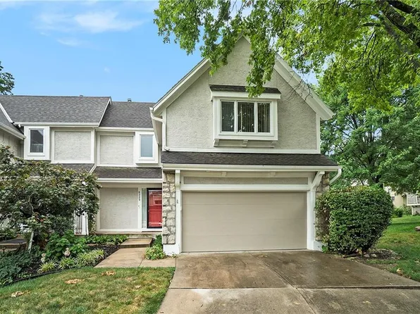 8329 W 120th St, Overland Park, KS 66213