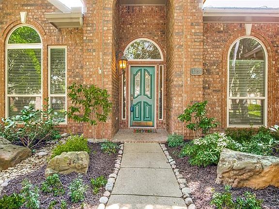 3rd image of 128 Branchwood Trl