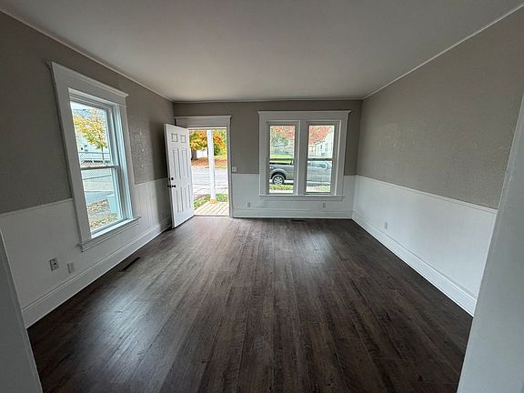 4th image of 615 E Maumee St #617