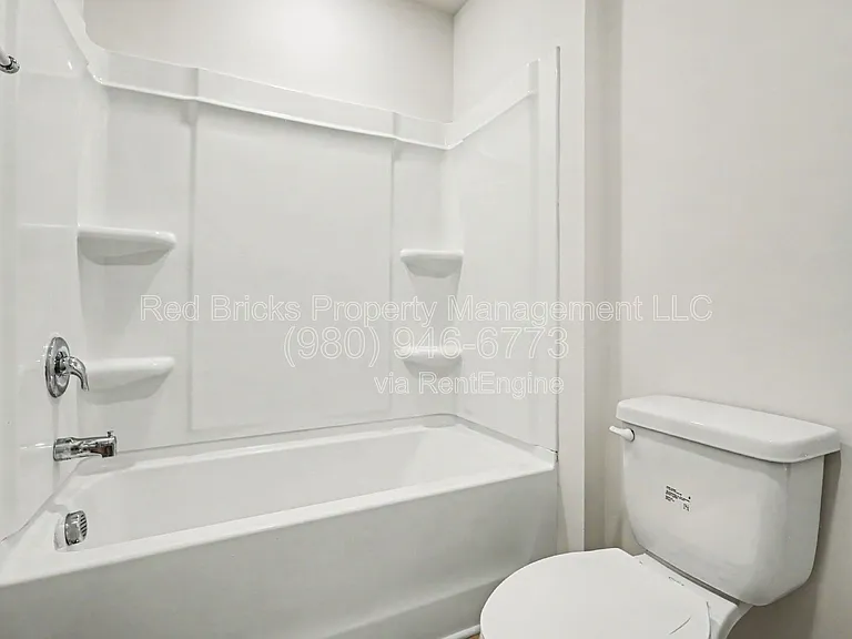 1007 Maylen Trce — Photo 25