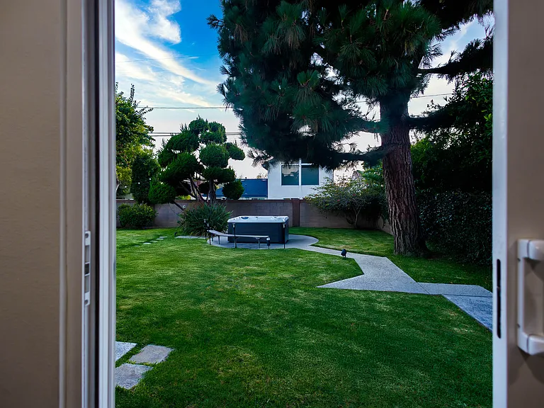 11751 Cherry St — Photo 6
