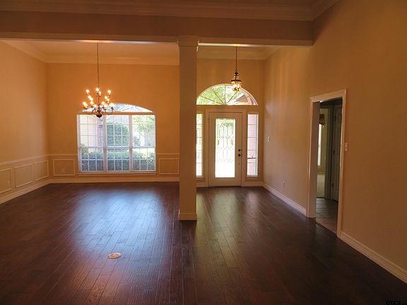 3rd image of 2908 Plymouth Cir