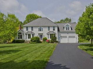 14 Brook Meadow Cir, Framingham, MA 01701