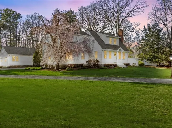 425 Center St, South Easton, MA 02375