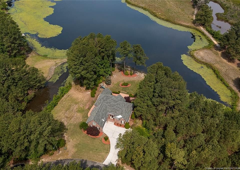1st image of 135 Applewood Ln