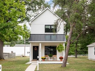 325 Hamilton St, Traverse City, MI 49686