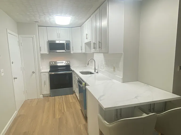 1409 River St #7 — Photo 4