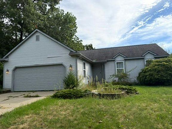 2nd image of 2920 Riverside Ct
