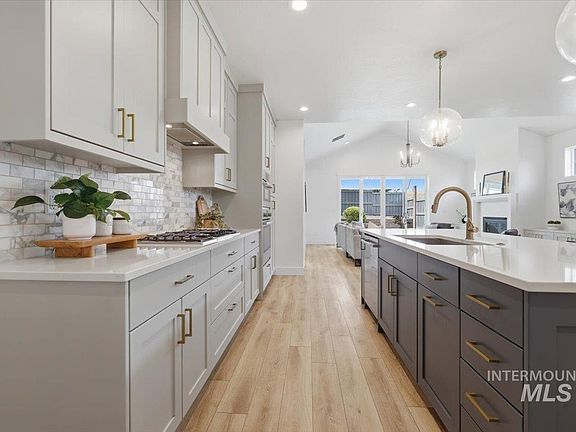 2nd image of 3457 E Berghan St
