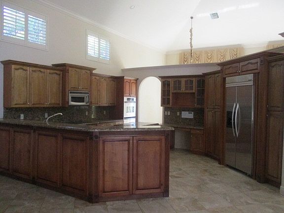 5th image of 6683 NW 66th Way