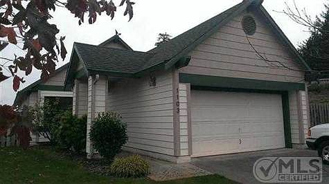 2nd image of 1103 Breen St