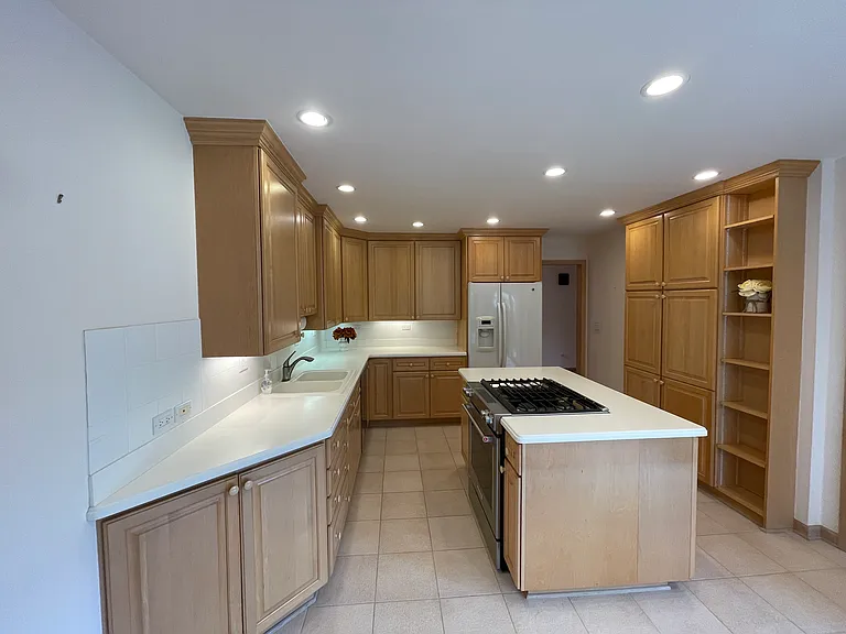 1119 Deerfield Rd — Photo 9