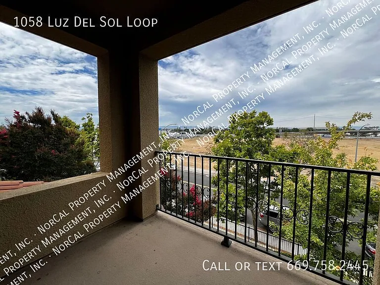 1058 Luz Del Sol Loop — Photo 11