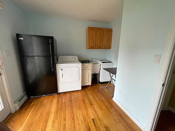 3rd image of 2530 6th Ave Floor 1