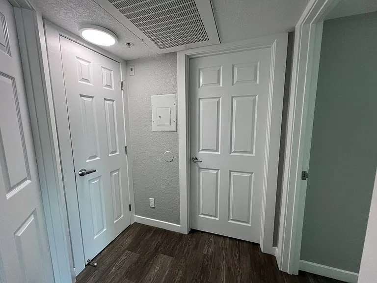 River House Apartments — Photo 62