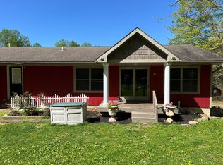 16 Wildflower Ln, Honey Brook, PA 19344