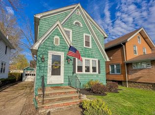 14 Elmwood Park W, Tonawanda, NY 14150