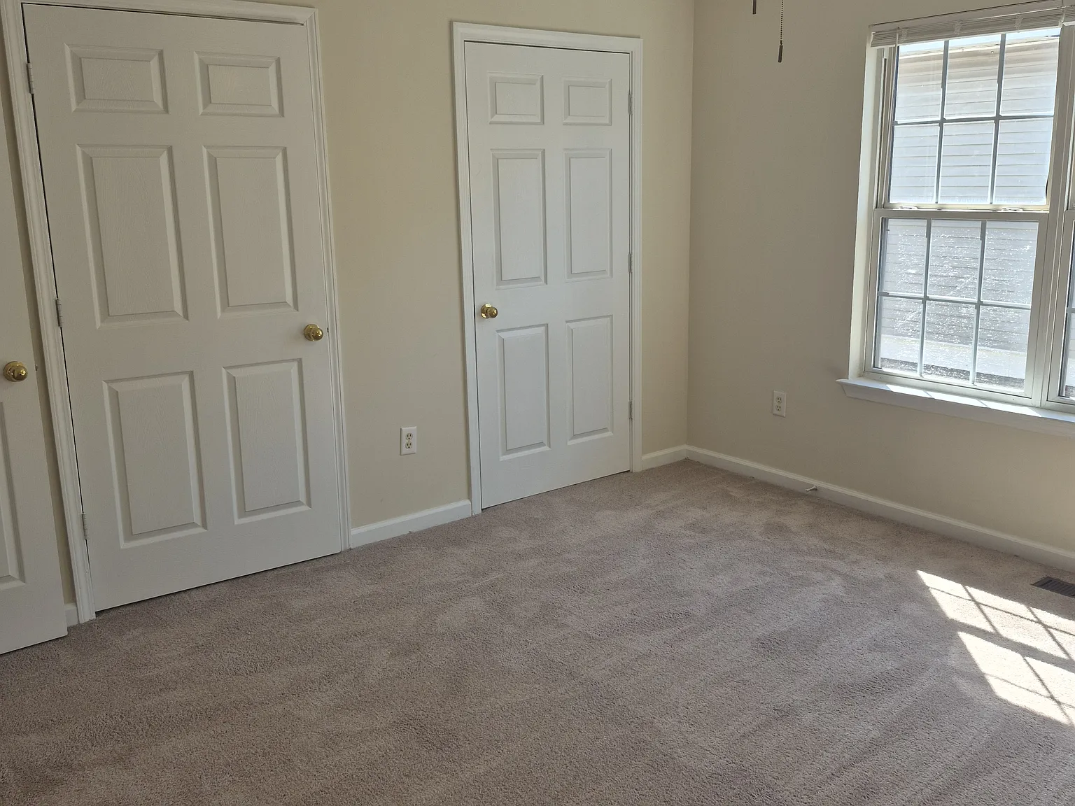 58 Point Place Dr — Photo 2