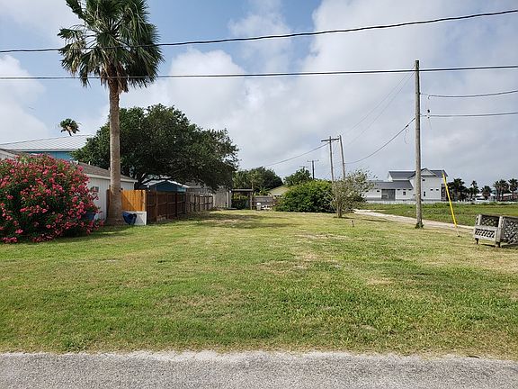 2nd image of 1013 E Corpus Christi St