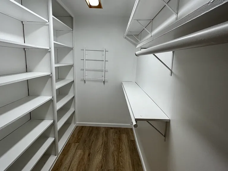 6619 Neddy Ave — Photo 14