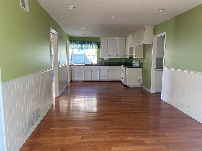 14862 Dahlquist Rd — Photo 5