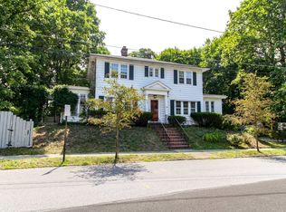 2 Fulton Ct, Poughkeepsie, NY 12603