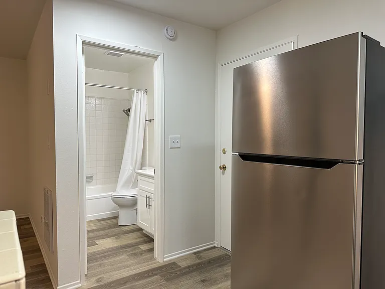 The Vallarta Apartments — Photo 16