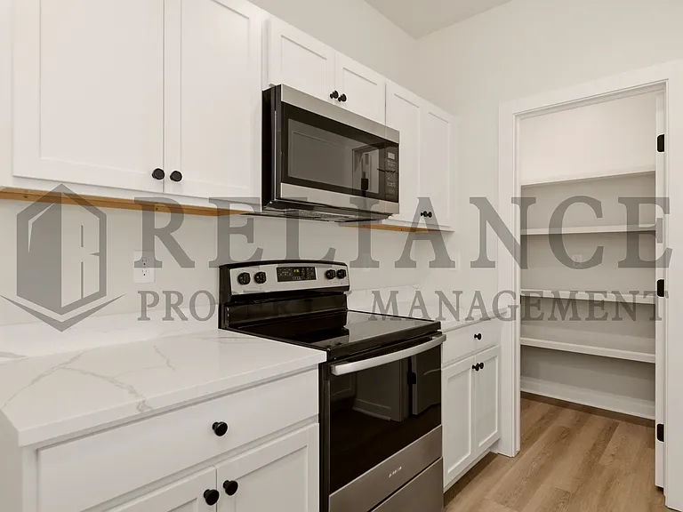 202 N Gowen St — Photo 27